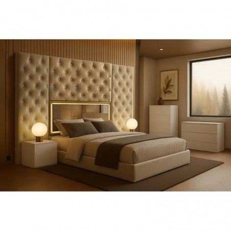 Cama de Casal Estofada Lady Diana em Capitoné c/ Cristais e Espelho (230cm de altura) + Colchão Opc.