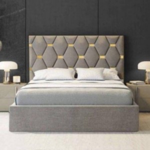 Cama de Casal Estofada Bárbara c/ Detalhes Dourado + Colchão Opc