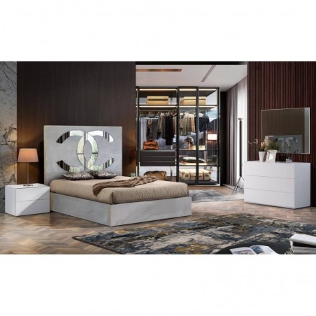 Cama de Casal Estofada Baby Face c/ Detalhes em Espelho + Colchão Opc.